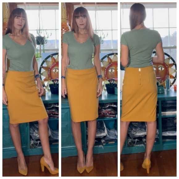 Philosophy Mustard Yellow Pencil Skirt - Picture 3 of 12